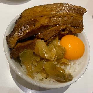 魯肉飯 卵黄添え(餃子のラスベガス （LAS VEGAS）)