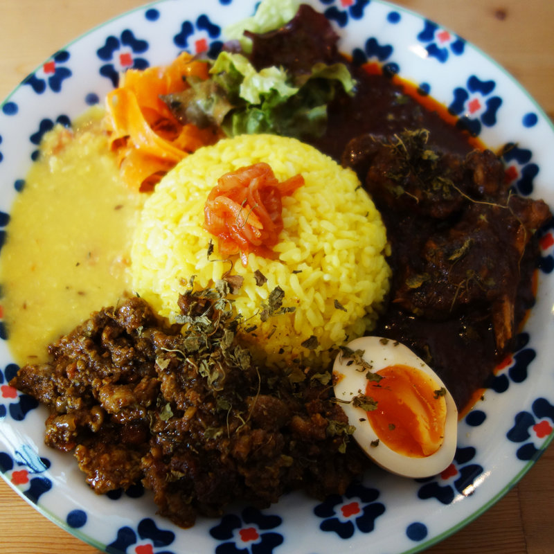 ①糸島零ONEポークビンダルー+③週替わりキーマ なすと親鶏のキーマ(tamagawa-curry.com(タマガワカリー ドットコム))