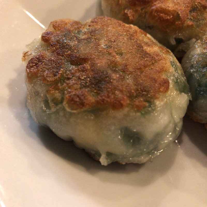 海老とニラの焼き饅頭(中国料理 源烹輪)