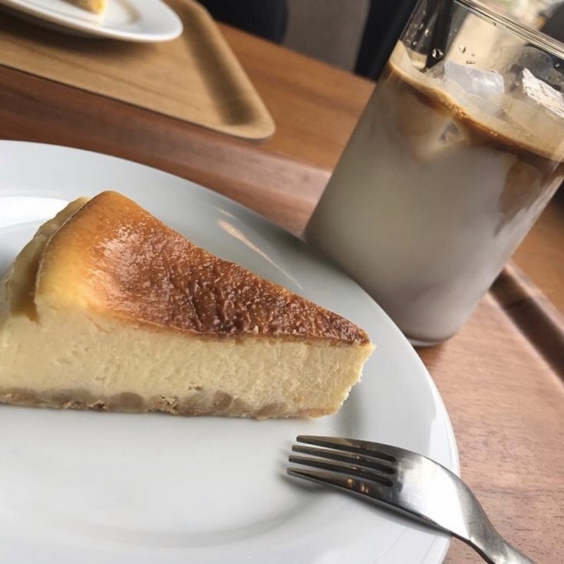 チーズケーキ＆アイスラテ(SIENACOFF)