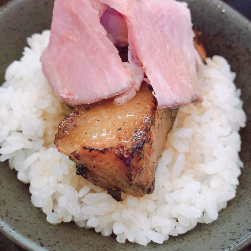炙りチャーシューご飯(53's Noodle )