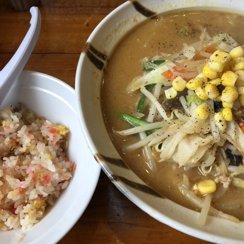 味噌ラーメン&半炒飯(上海ブラッセリー （シャンハイブラッセリー）)
