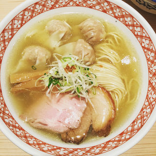 肉ワンタンめん白だし(支那そば しんば)