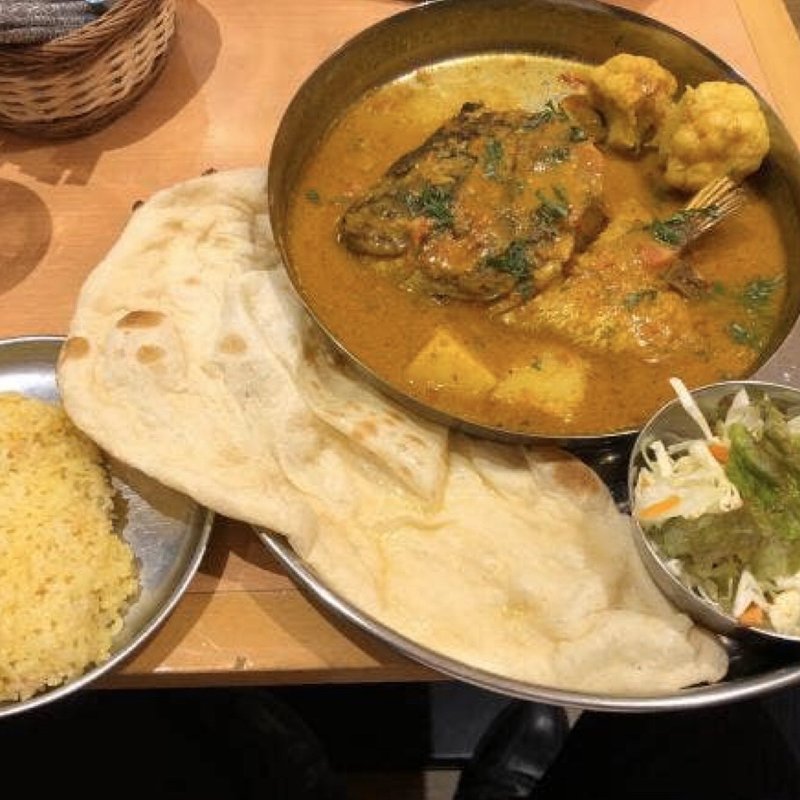フィッシュヘッドカレー(タンドール料理ひつじや)