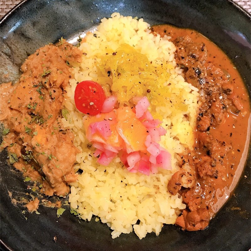 チキンカレー&さつまいものスパイスカレー(HOA CURRY)
