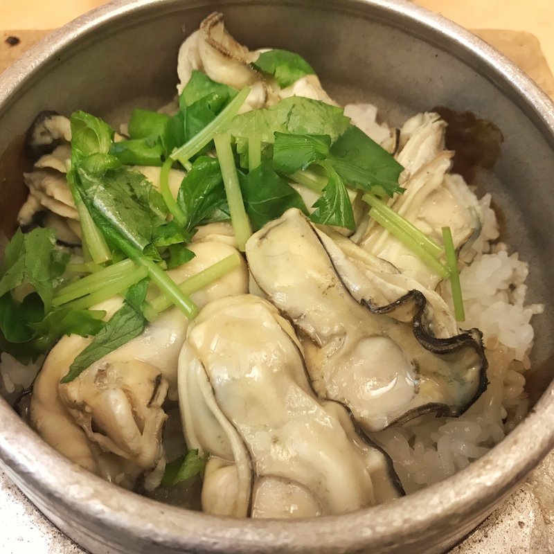 牡蠣の釜めし(銀座鳥ぎん 砂町店)