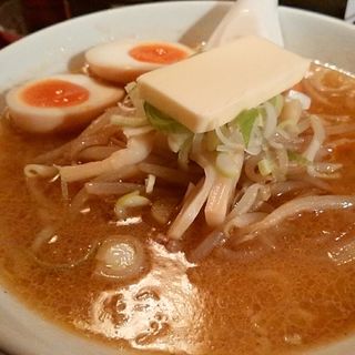 札幌味噌バター味玉らーめん(麺八 )