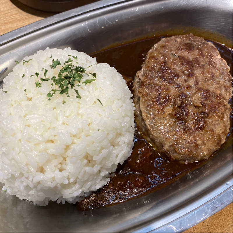 ハンバーグと牛すじ黒カレー(洋食屋じゃいあん )