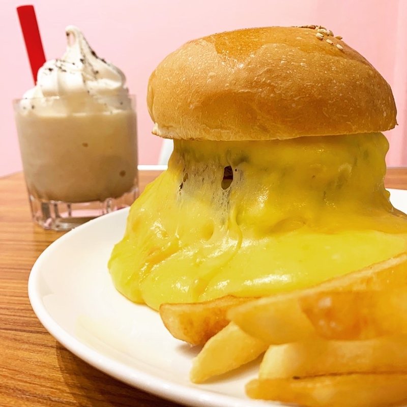 スーパーチーズバーガー(BURGER&MILKSHAKE CRANE)