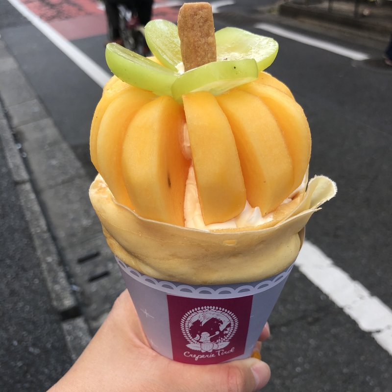 丸ごと柿とマスカットとマスカルポーネ(Creperie Tirol)