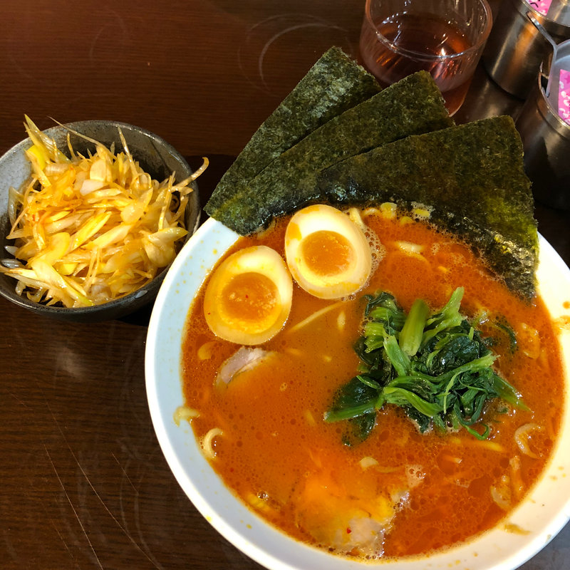 赤味噌ネギラーメン(横浜ラーメン 源泉)