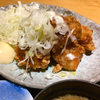 鶏の唐揚げ定食(三代目網元 魚鮮水産 八丁堀店)