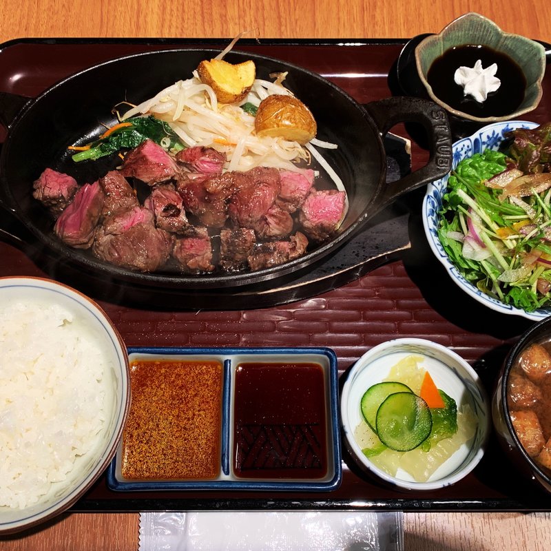 サガリサイコロステーキ200g(ニクバル CARNIVOR （カーニヴォー）)