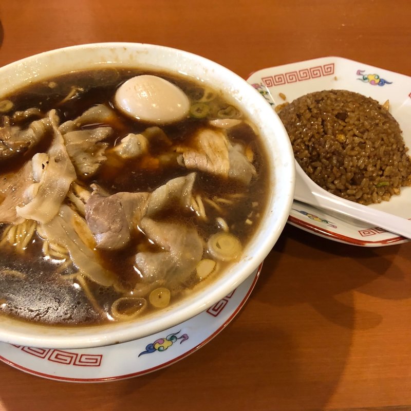 ラーメン半チャーハン(高田馬場 末廣ラーメン)