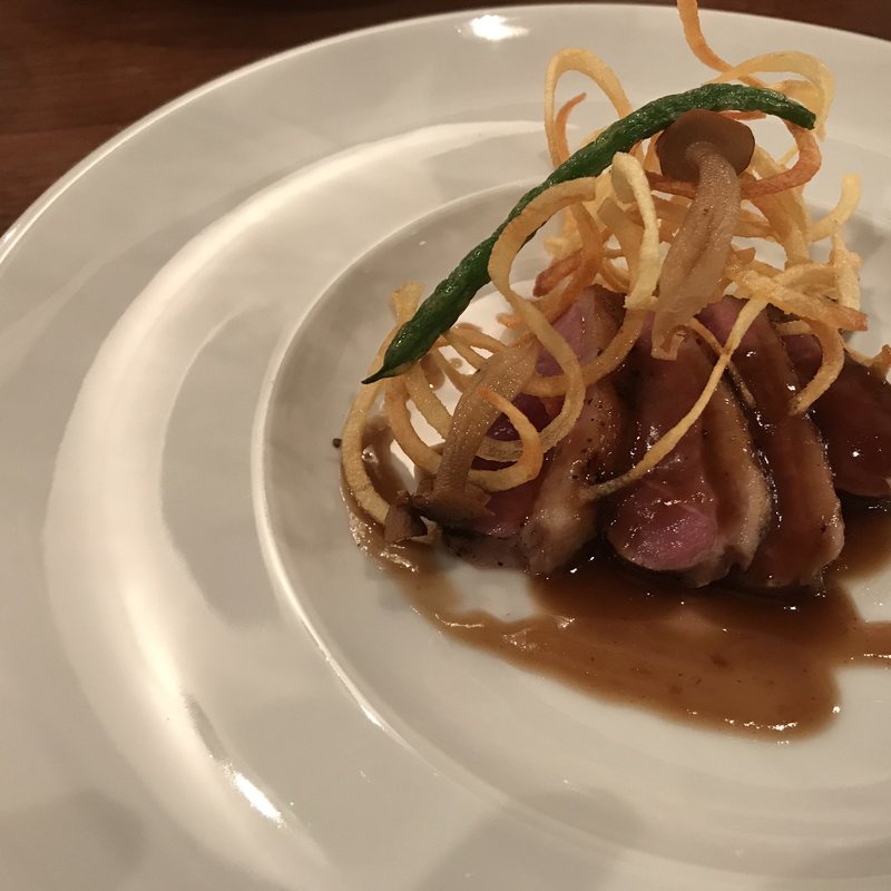 おまかせコースB メイン　鴨のロースト(ビストロモーベギャルソン)