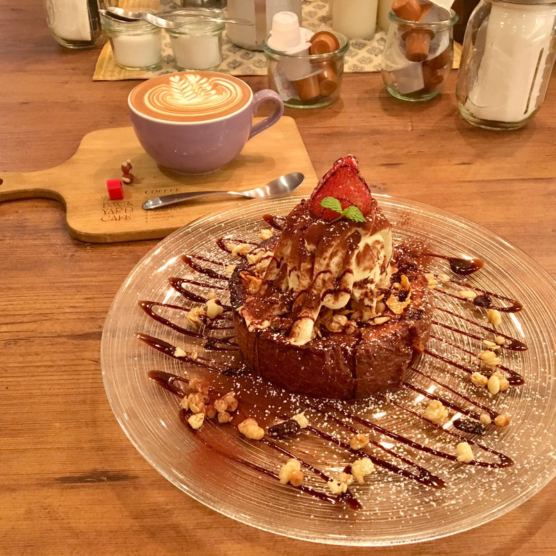 カフェラテ フレンチトースト(ザ バックヤード カフェ)