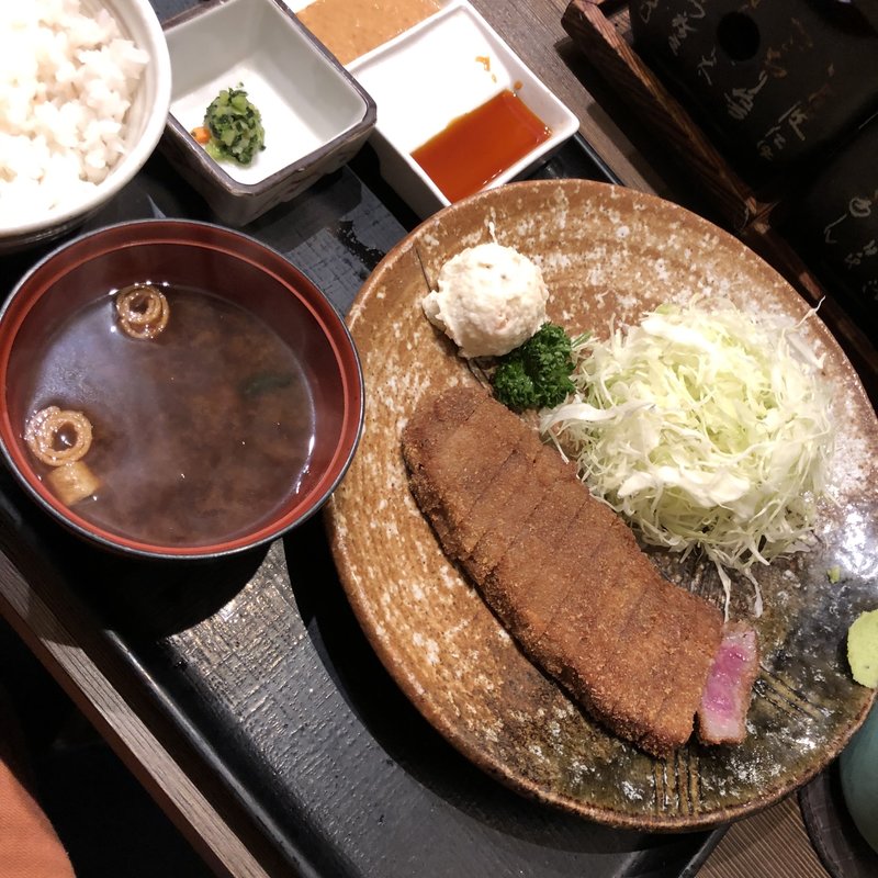 牛カツ定食1番(牛かつもと村 原宿店)
