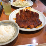 ロースとんかつ定食(矢場とん 名古屋駅名鉄店 )