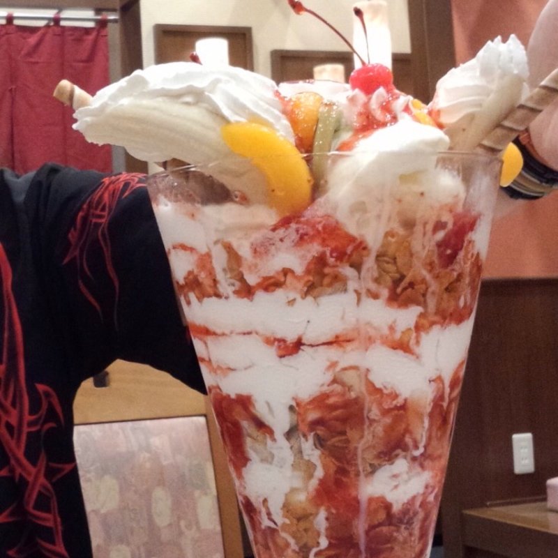 ビッグパフェ(和食ダイニング 四六時中 富谷店 )