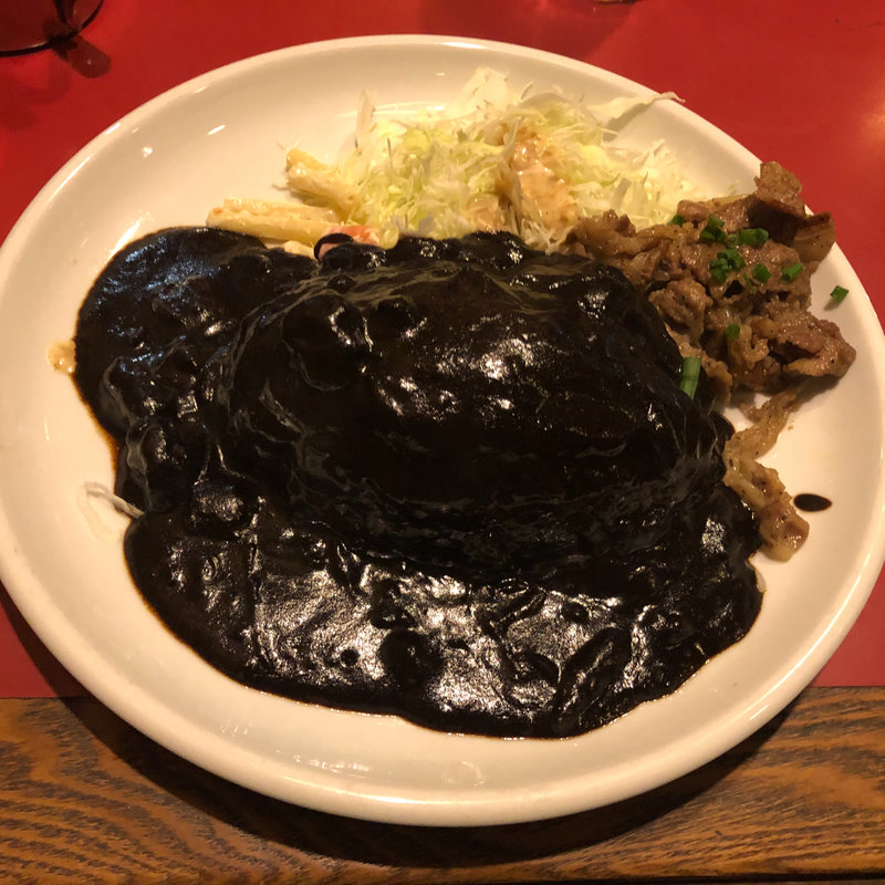 牛肉のペッパー焼き付き黒カレー(シーザー )