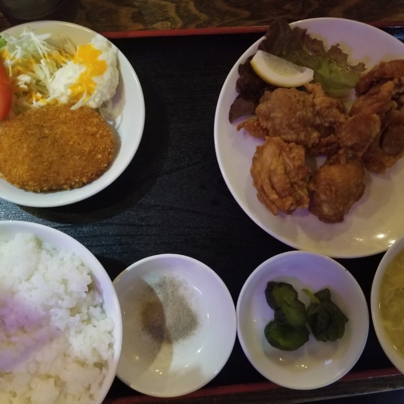 唐揚げ定食(Ｐｉｎｋ−Ｄｒａｇｏｎ)