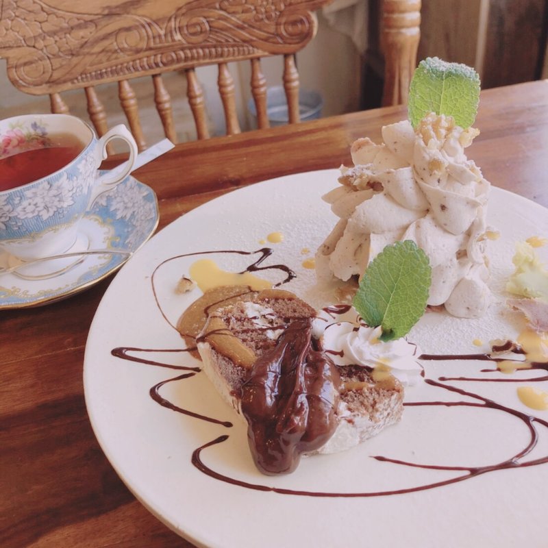 チョコレートケーキ＆モンブラン(Sweets pipipi)