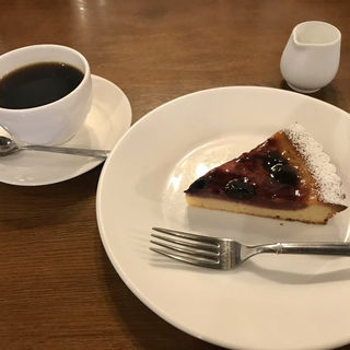 (多根果実店 （たねかじつてん）)