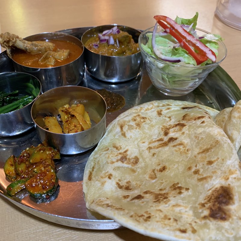 ロティセット(NEPALI CUISINE HUNGRY EYE DINE & BAR — BEST NEPALI RESTAURANT)