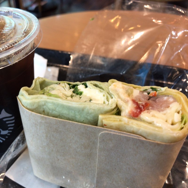 生ハムモッツァレラ＆バジルチキン(スターバックス・コーヒー 国際新赤坂ビル店 )