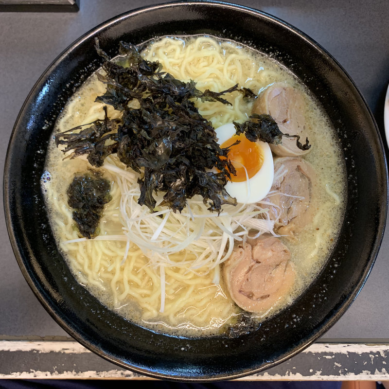 白湯そば 大盛(鶏がら白湯そば 鶏冠)