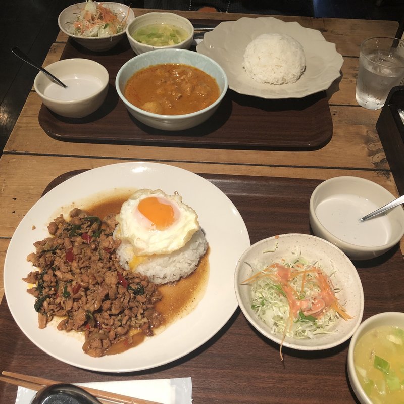 鶏肉とバジルのスパイシー炒め(シアム エラワン （Siam ERAWAN）)