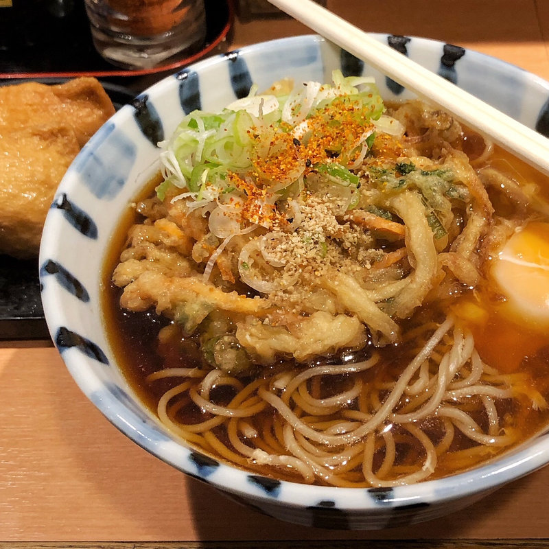 朝食セット　(天玉そば＋お稲荷)(そば新 )