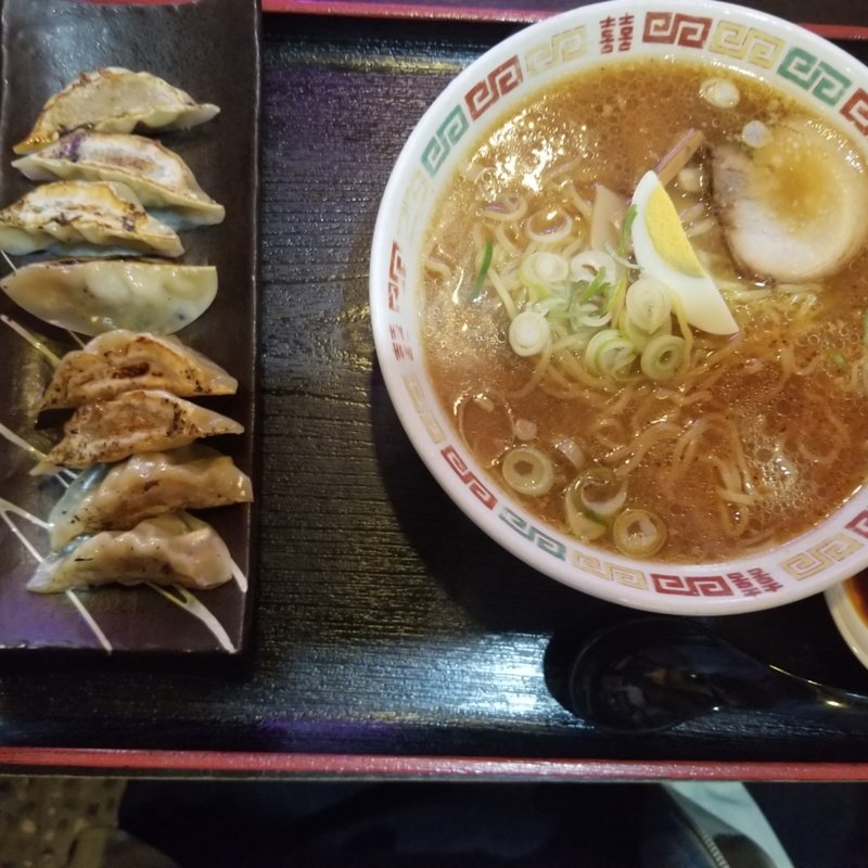 ラーメン定食(Ｐｉｎｋ−Ｄｒａｇｏｎ)