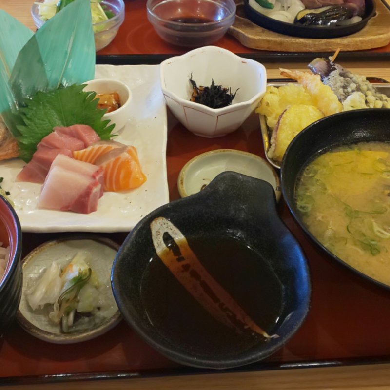 お刺身天ぷら定食(マルヤス水軍 高槻松川店)
