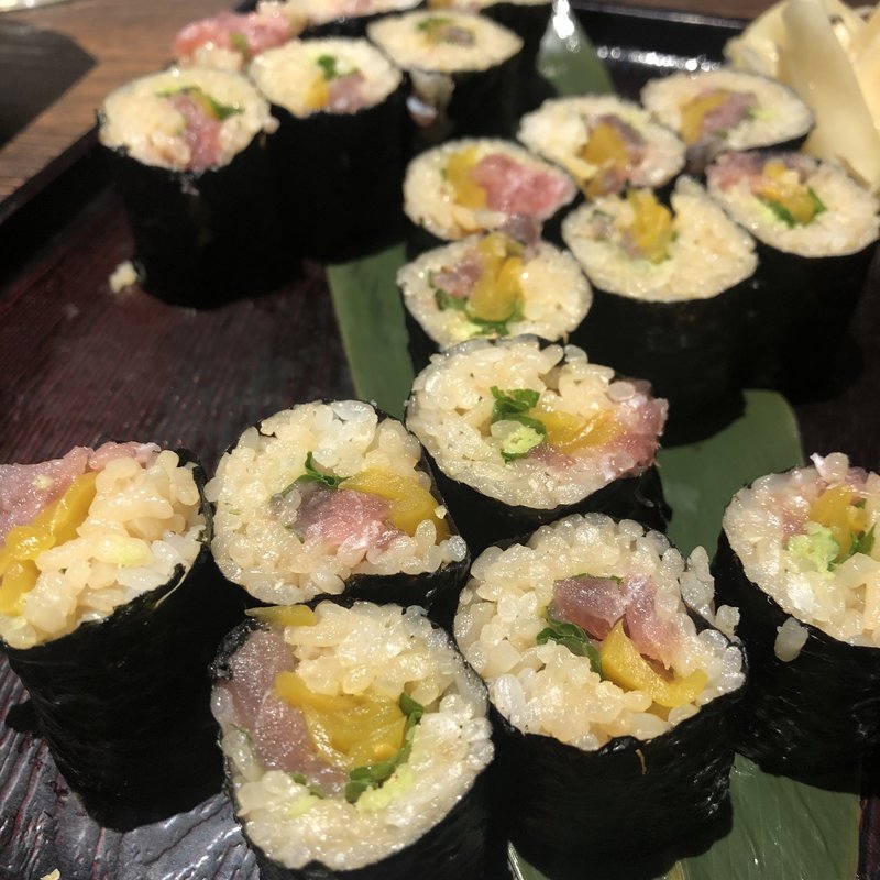 巻き物(魚まみれ眞吉　新橋店)