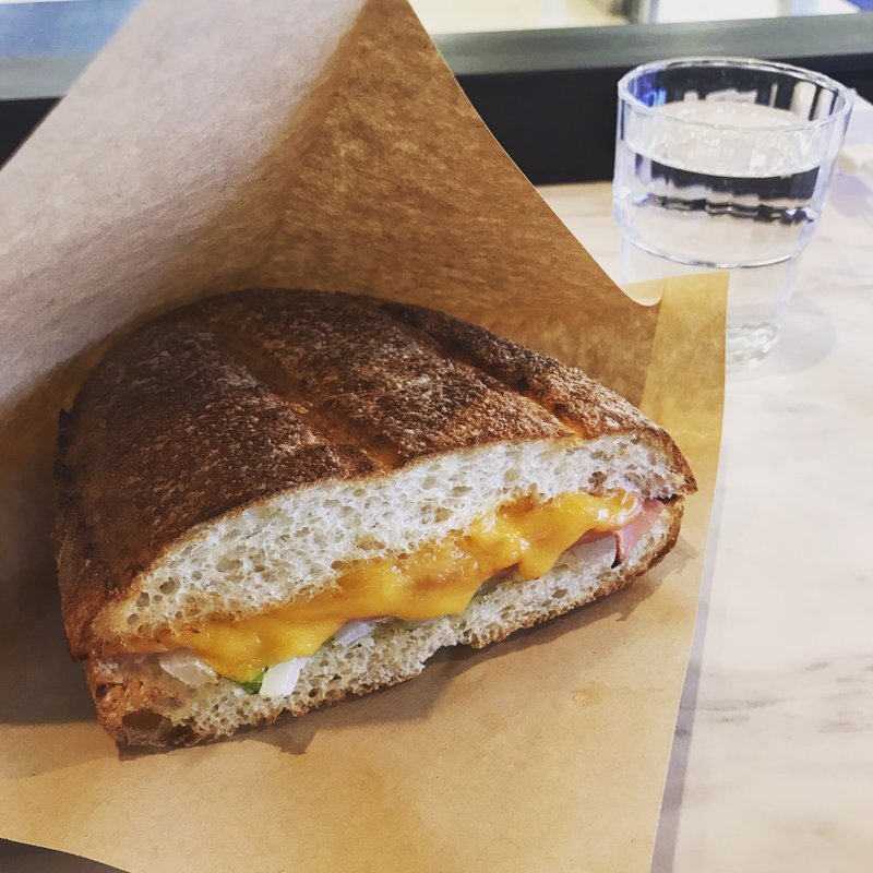 ハムチーズホットサンド(サンマルクカフェ 三鷹駅南口店)