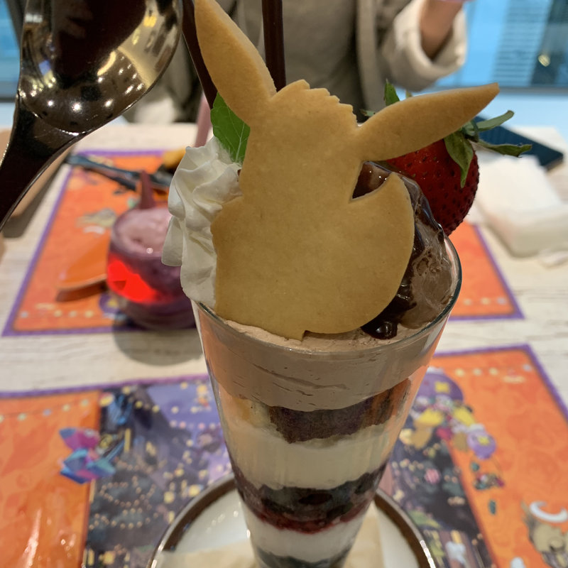 イーブイのスイートチョコレートパフェ(ポケモンカフェ)