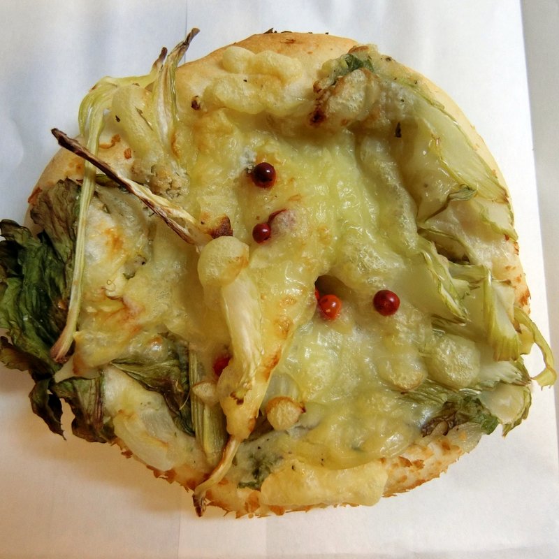 セロリとゴルゴンゾーラのフォカッチャ(THIERRY MARX LA BOULANGERIE（ティエリー マルクス ラ ブーランジェリー）)