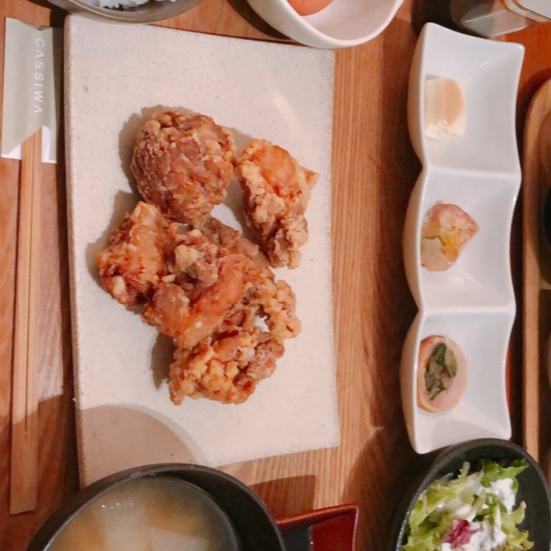 米粉唐揚げ卵かけご飯(カッシーワ)