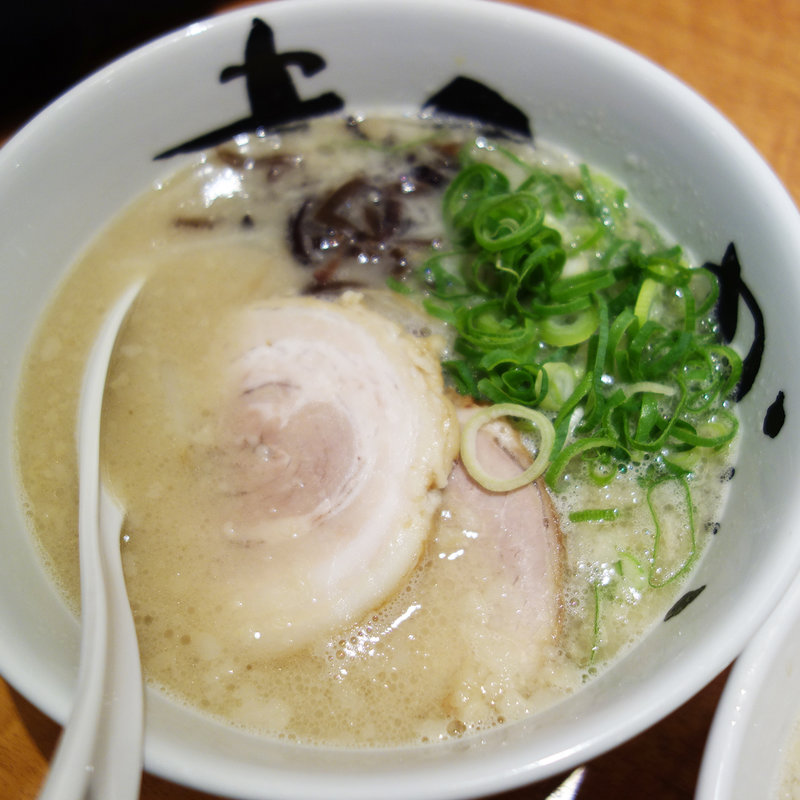 純とん(博多純系豚骨らーめん まんかい 天神親不孝通り店)