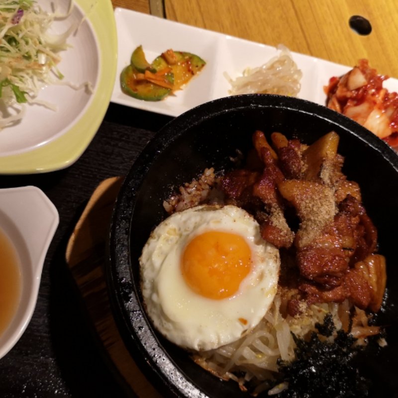 サムギョプサル石焼ビビンパ（甘口又は甘辛口）(おこげ （おこげ（OKOGE）Charcoal Fire Grill & Korean Cuisine OKOGE）)