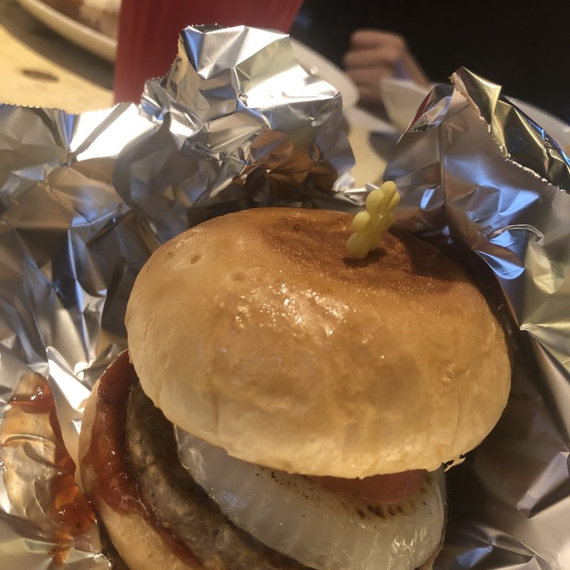 湖月カレーとハンバーガーセット(あんみ)