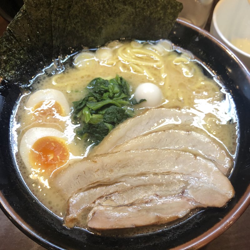 (横浜家系ラーメン やまふじ家)
