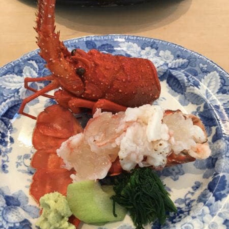 軽く炙った伊勢海老の刺身(青草窠)