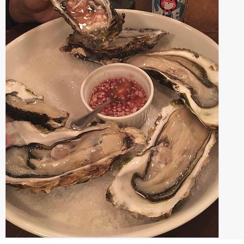 牡蠣(ル・キャバレ)