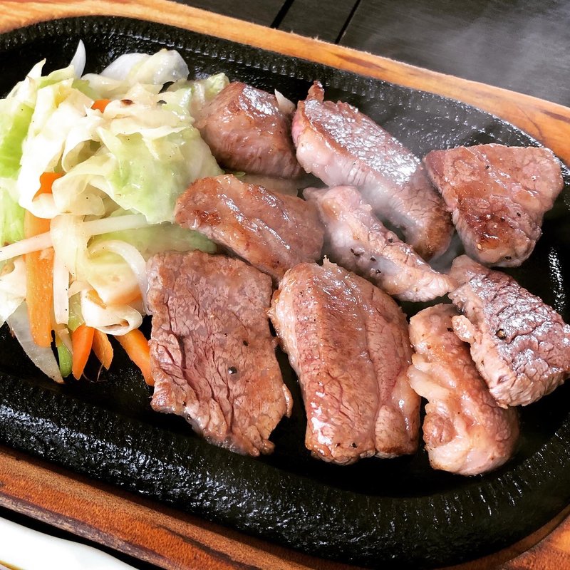 サイコロステーキ(味処 うめしま)