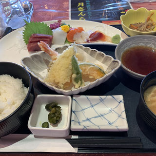(めし屋)