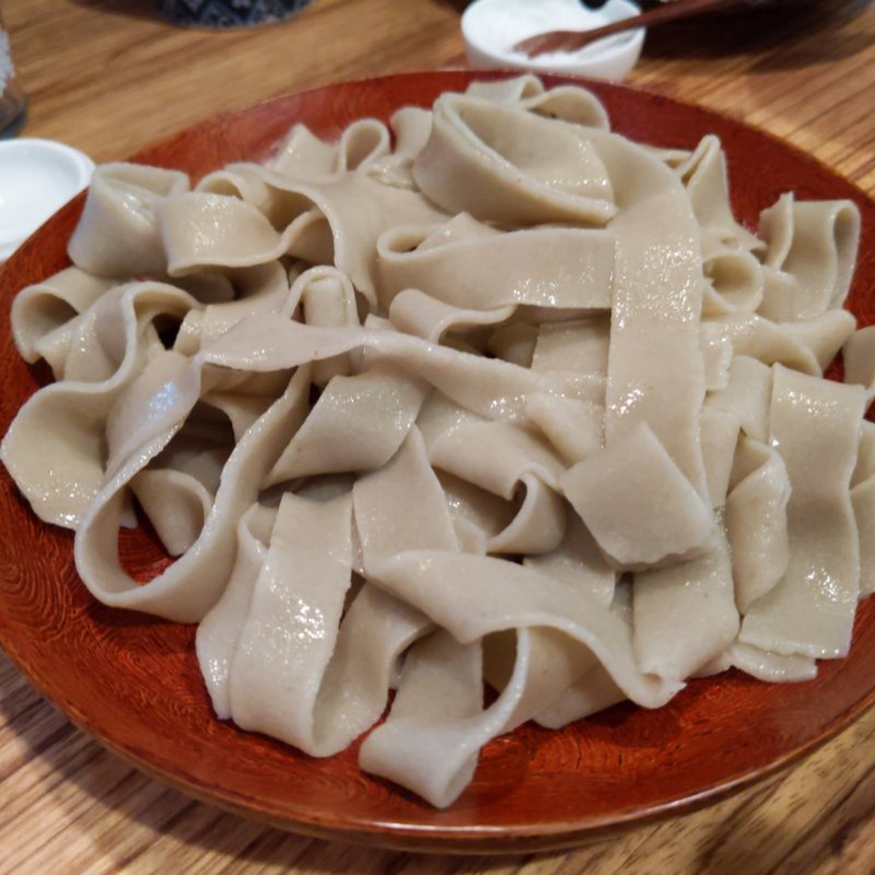 富山産蕎麦(ら すとらあだ)