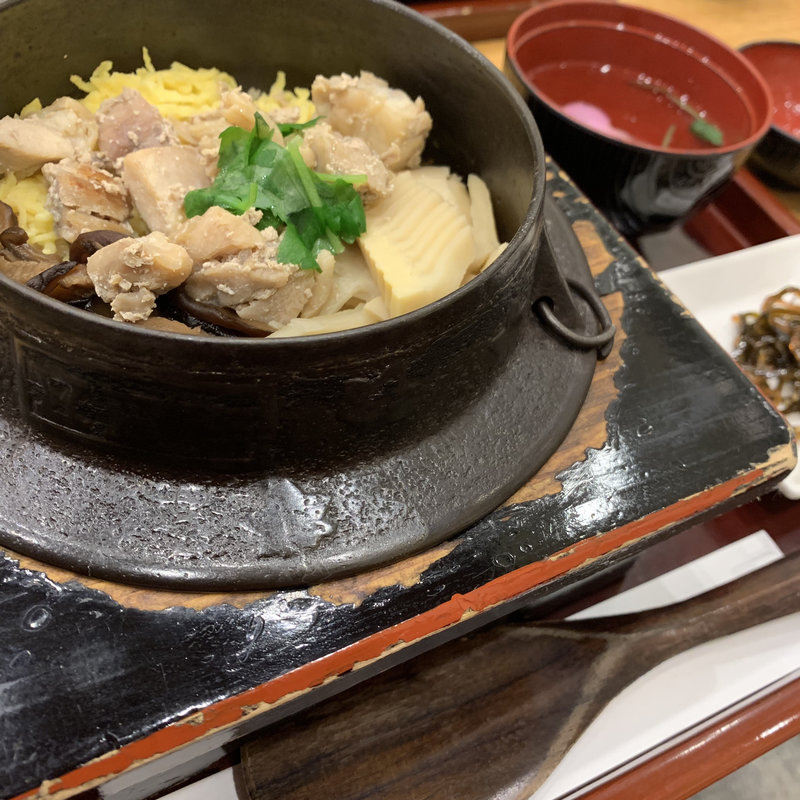 鶏釜めし(銀座立田野 東横西館店 （ぎんざたつたの）)