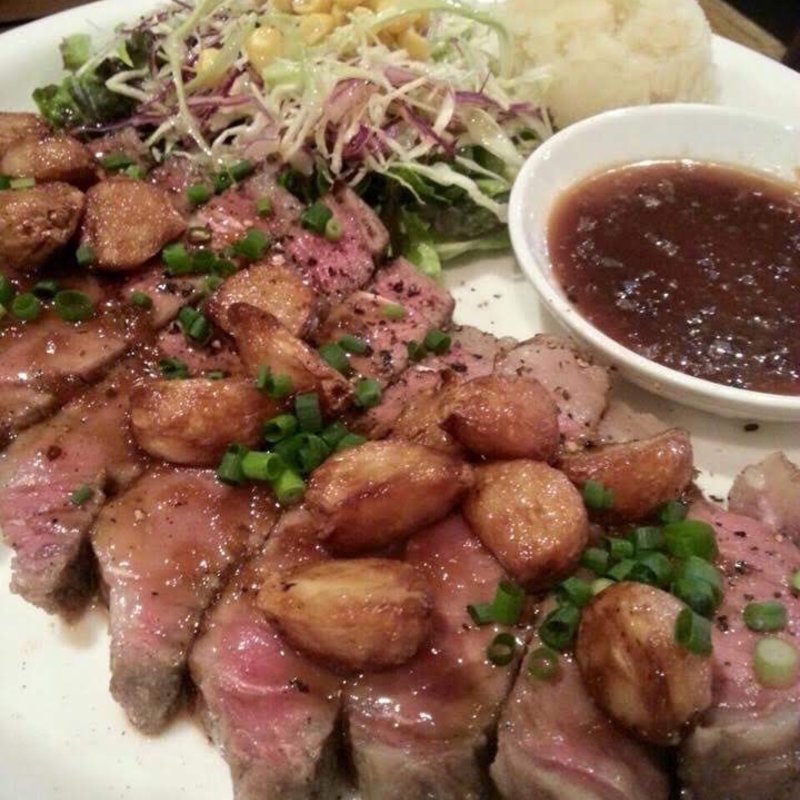 ガーリックビーフステーキ(にんにくや)